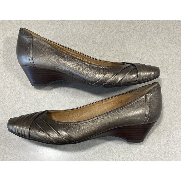 Clarks Artisan Women's 9M Brown Leather Slip-On Heel Loafer Shoes Classy Formal - Picture 6 of 10